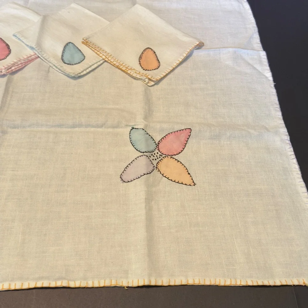 Vintage Tablecloth 30x30 & Napkin Set White Pastel Applique Floral Linen 5pc Set